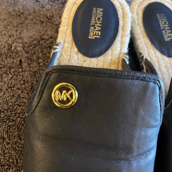 Michael Kors Mules. Navy - Picture 2 of 3